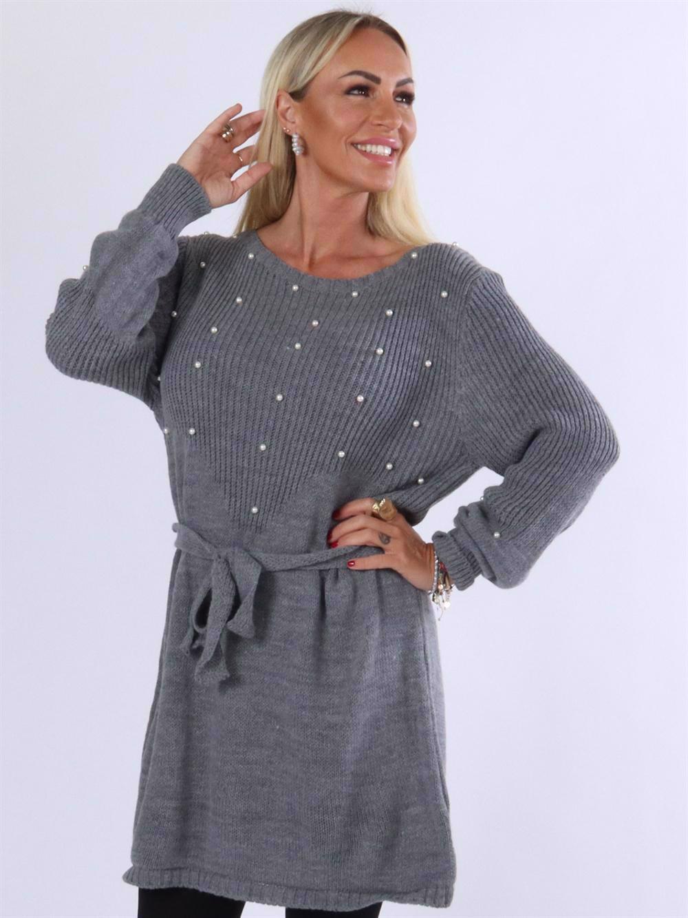 Iman - Strikkjole med perler og bindebånd